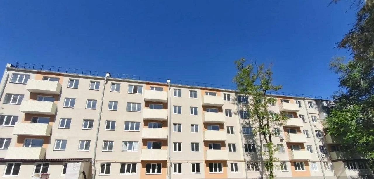 Подмосковные строители восстановили дом на проспекте Строителей в Мариуполе