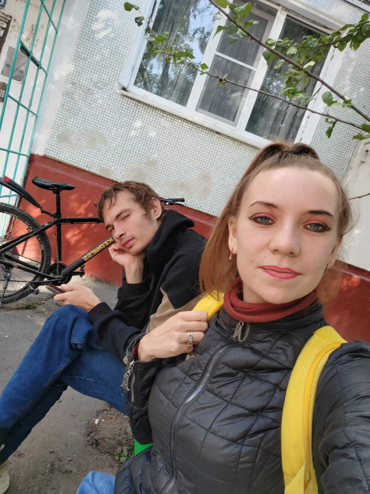 Мы вышли на подработку а что делаете вы?