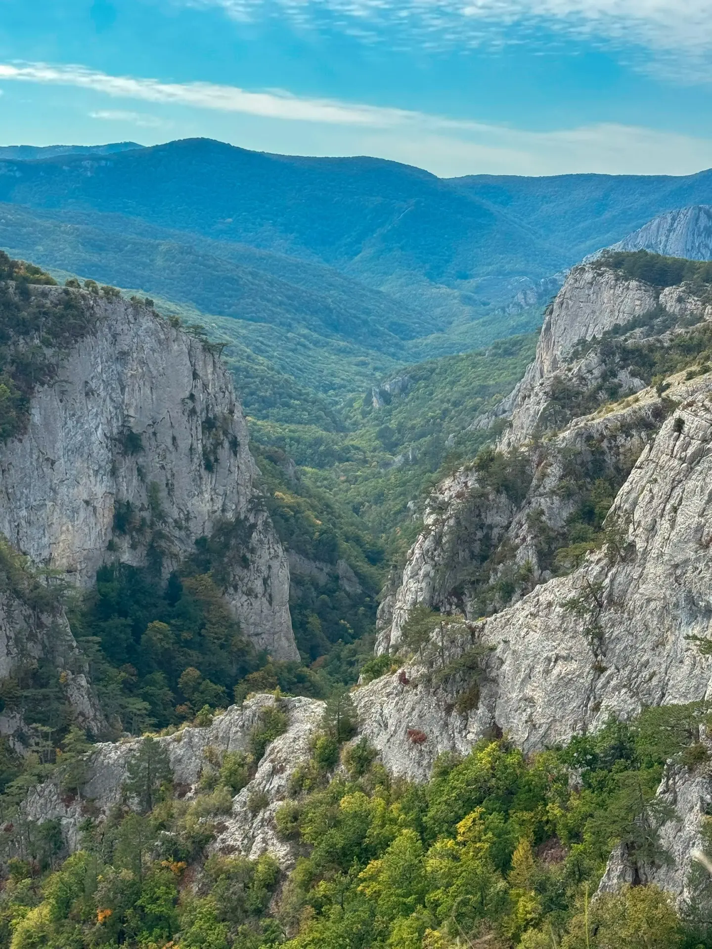 ⛰️ Смотровая на Большой каньон возле Коровьего грота – это около 10 км прогулки по крас...