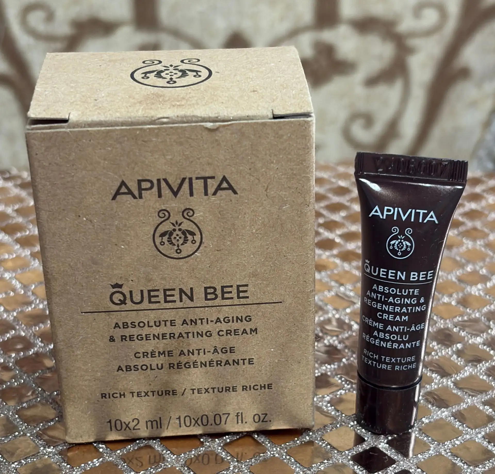 Apivita антивозр комплекс насыщенный "Queen Bee"