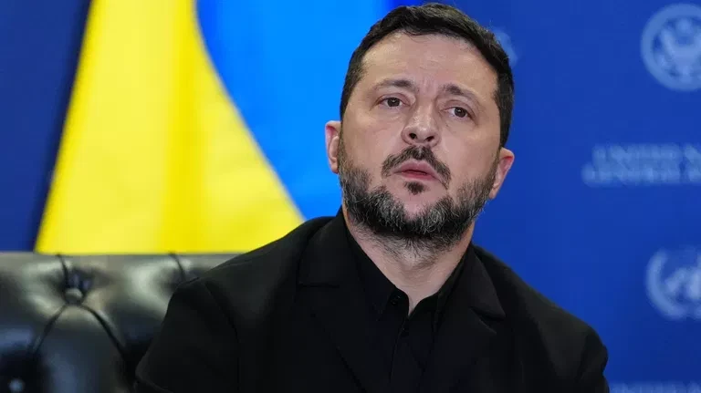 Зеленский утвердил стратегию по защите прав ЛГБТ* на государственном уровне