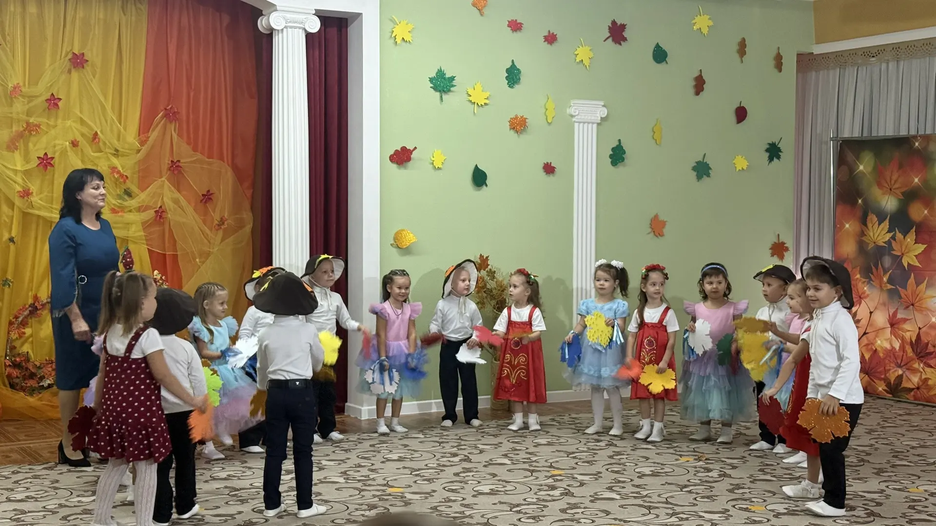 🍁✨ В нашем детском саду ГБДОУ ЛНР «Ясли-сад №76 «Дружба», осенний утренник в группе «К...