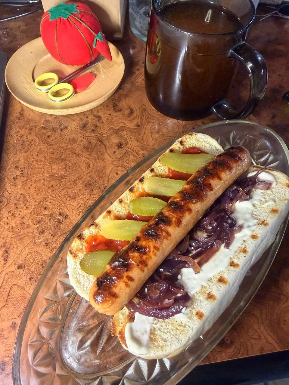 У нас сегодня домашние хотдоги с баварскими сосисками из самого вкусного пристроя! Не п...
