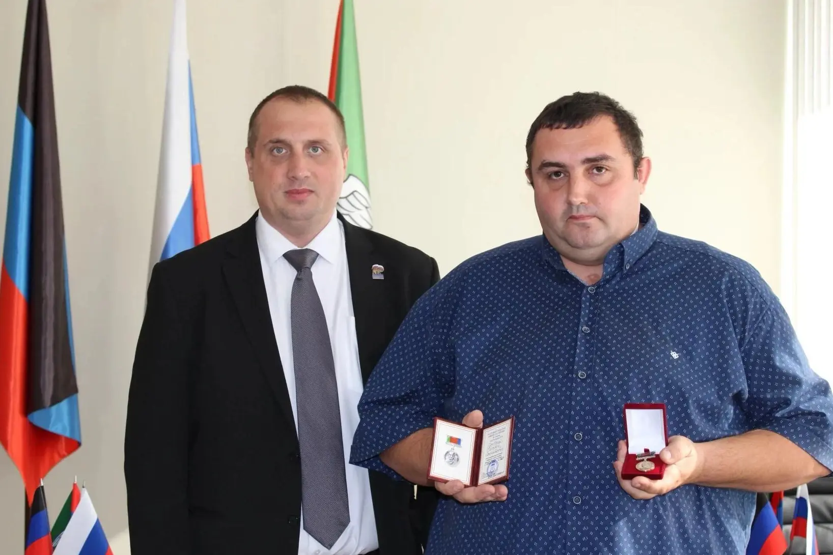 🏅Гордость Горловки: водитель автобуса удостоен медали за мужество и преданность профессии