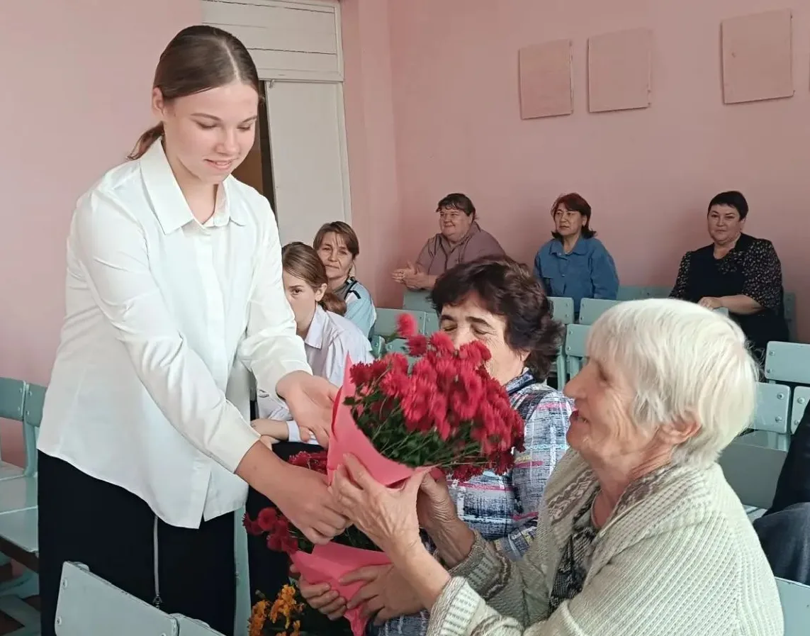 🎉 День учителя в нашей школе — праздник с душой! 🎉