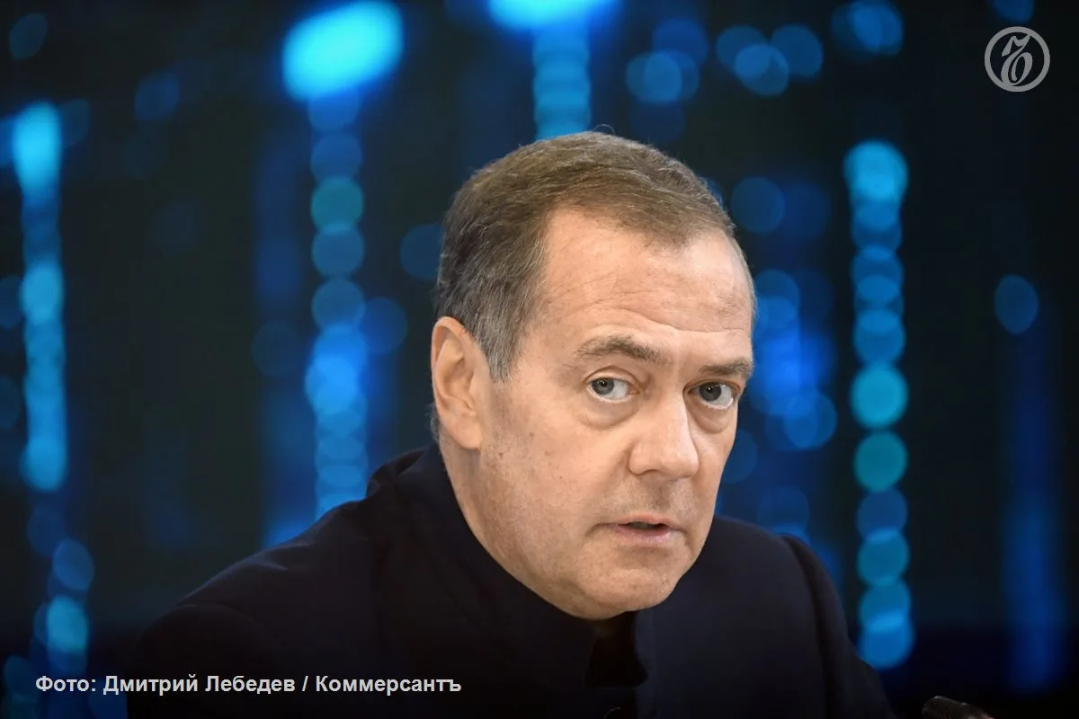 Зампред Совбеза РФ Дмитрий Медведев заявил об охоте на россиян в европейских странах.