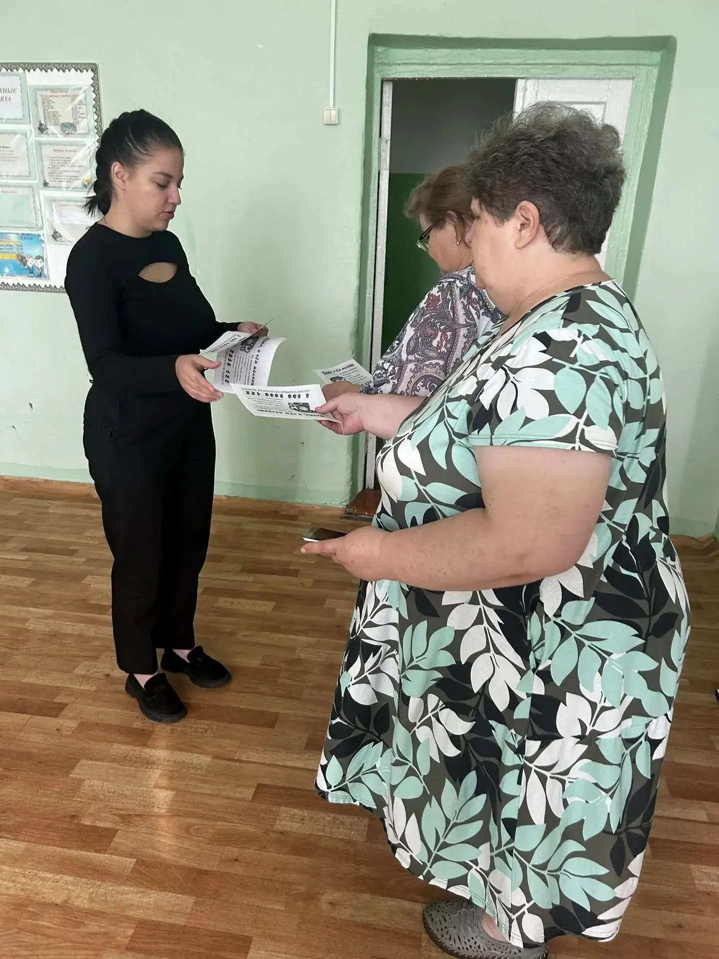 В Беляевском районе стартовала акция «Скажи, о чем молчишь»: психологи напомнили школьн...