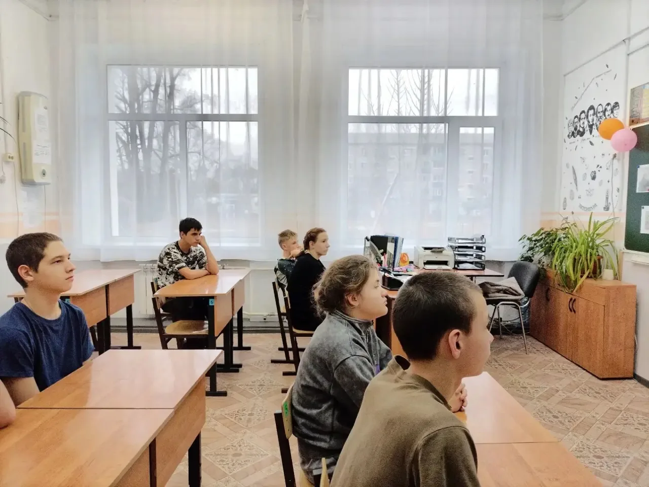 14.10.26г. в 8б классе проведено занятие  по правилам пожарной безопасности, которое пр...