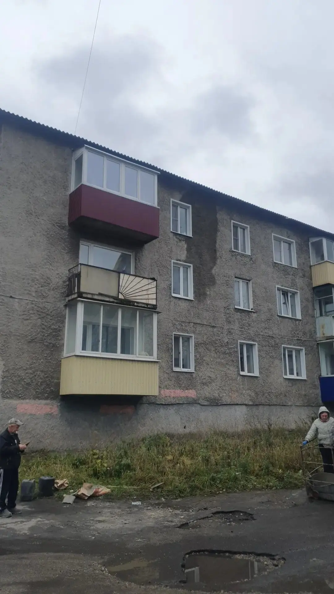 ул. Угольная, 7, выполнили ремонт фасада
