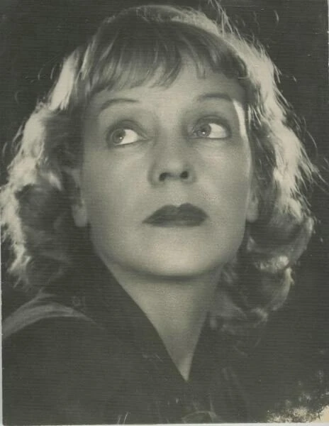 Актриса Марина Ладынина, 1940-е, снималась в фильмах «Свинарка и пастух», «Кубанские ка...
