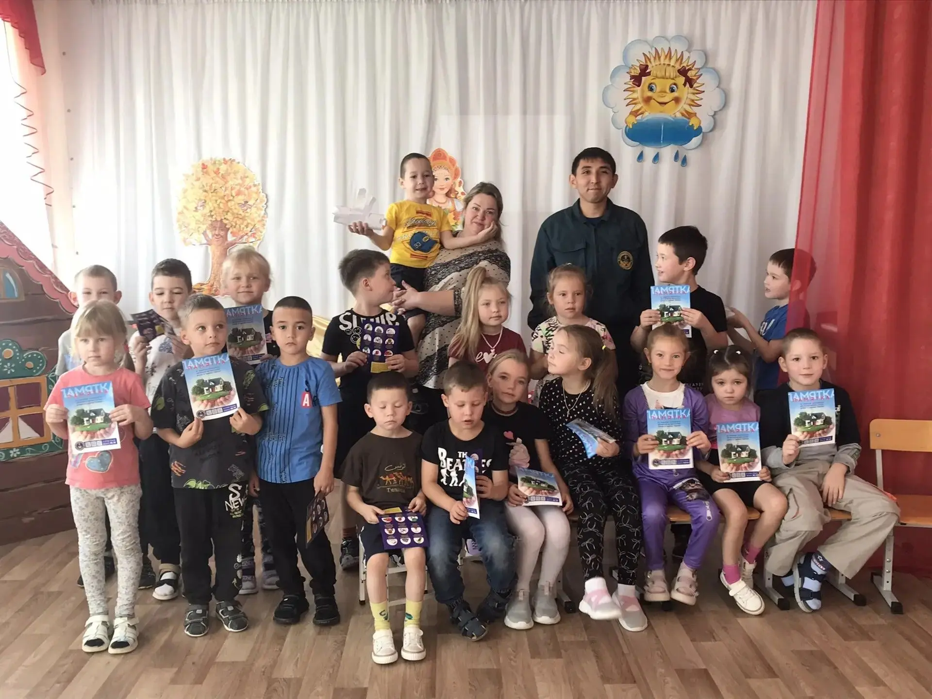 ✨ПОЖАРНЫЕ ТЮМЕНСКОЙ ОБЛАСТИ НАУЧИЛИ ДЕТЕЙ ПРАВИЛАМ БЕЗОПАСНОСТИ