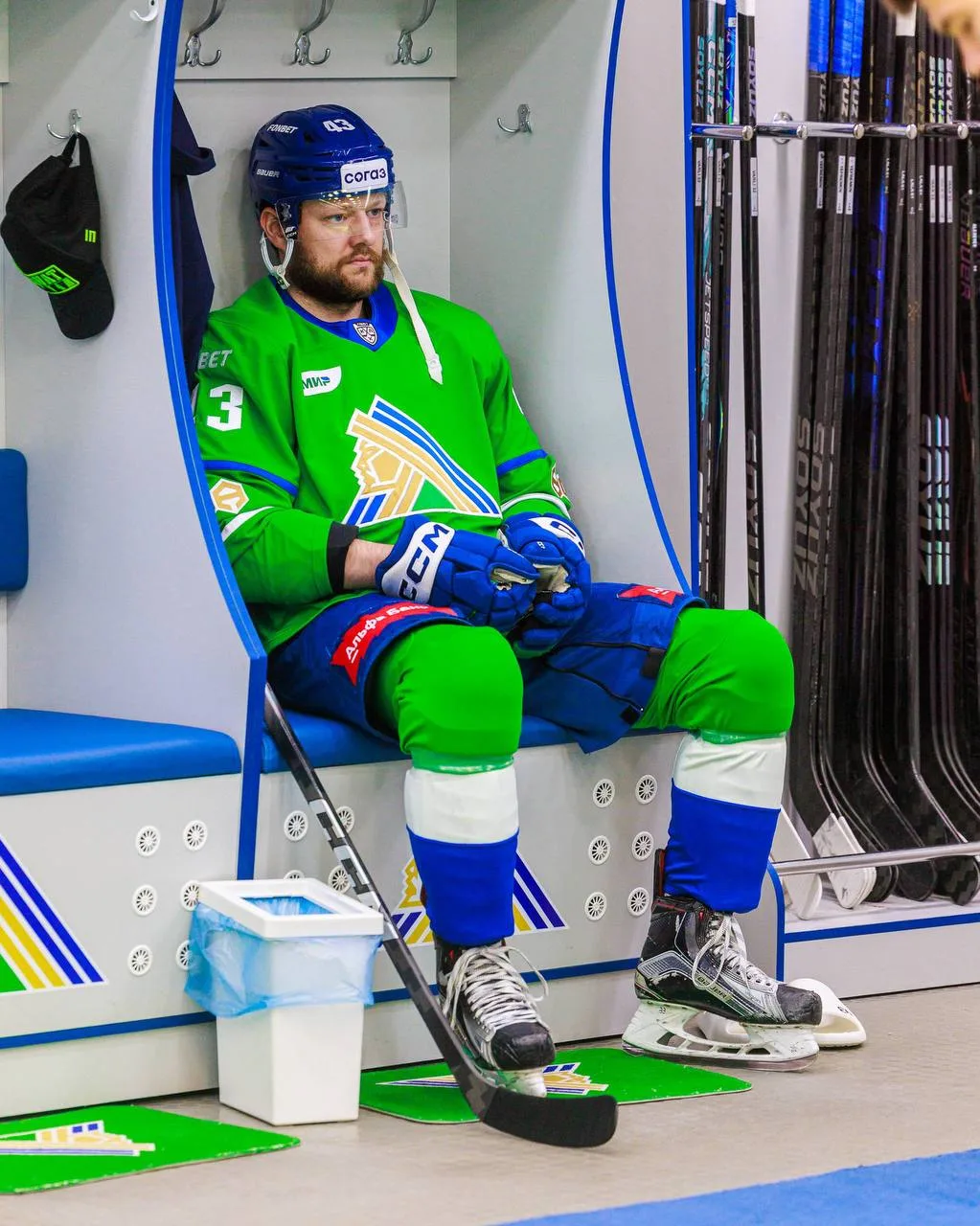 «Салават Юлаев» уступил дома «Сибири» 2:4
