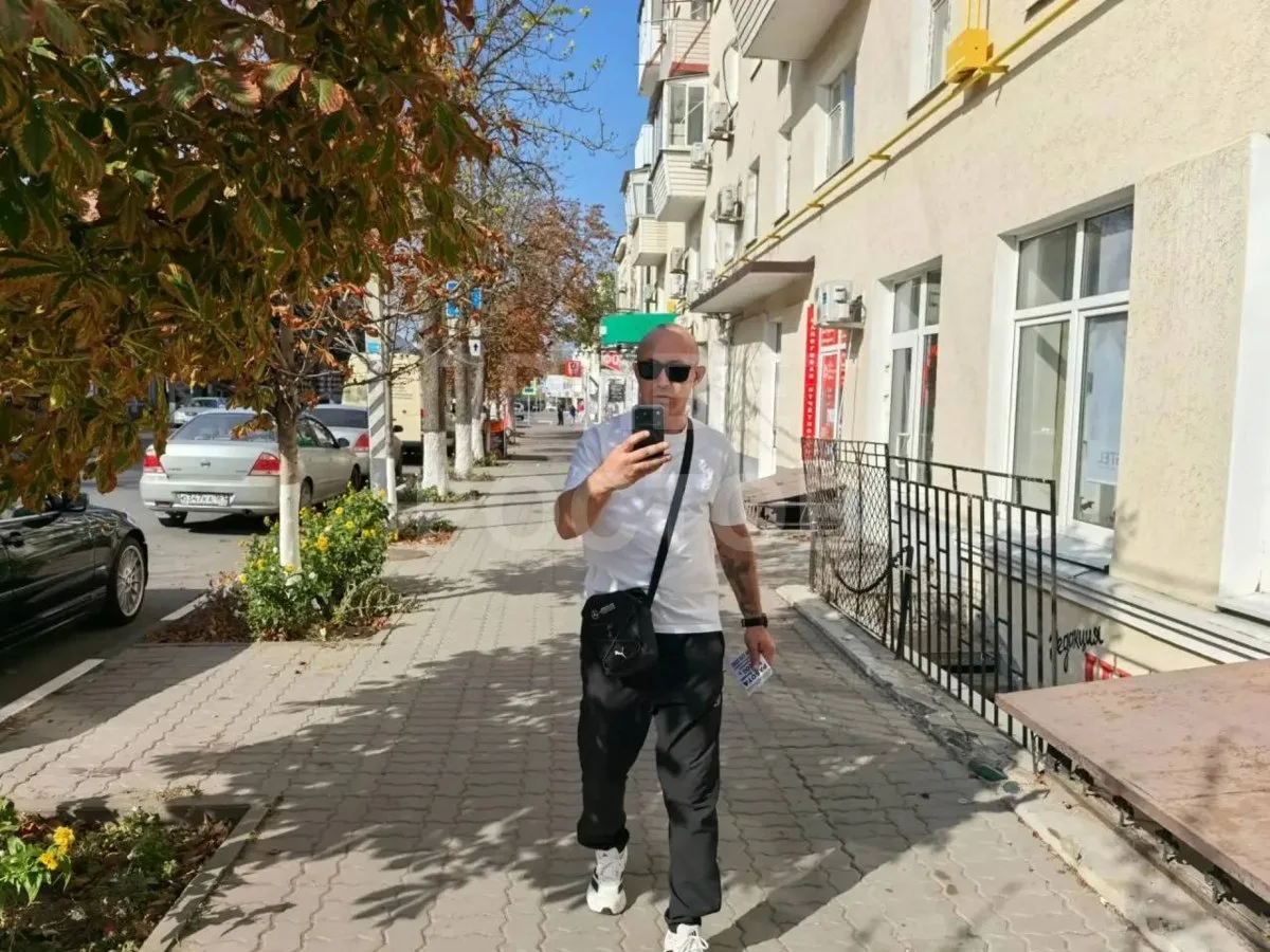 Нам пишут из Азова: сегодня этот мужчина проводил незаконную расклейку объявлений (а по...