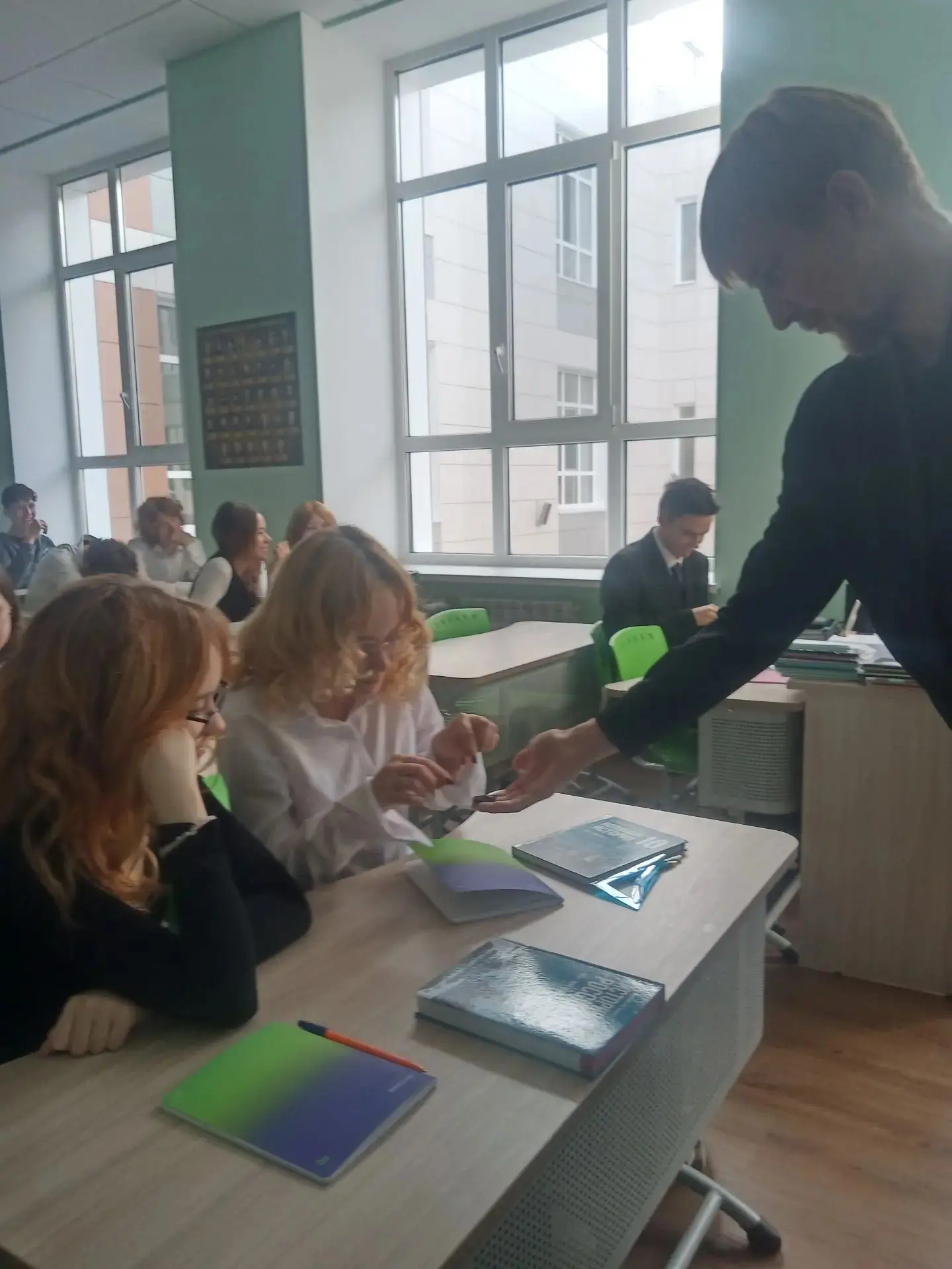 В нашей школе прошла долгожданная встреча с выпускником Семёном Шиляёвым. Сегодня Семён...