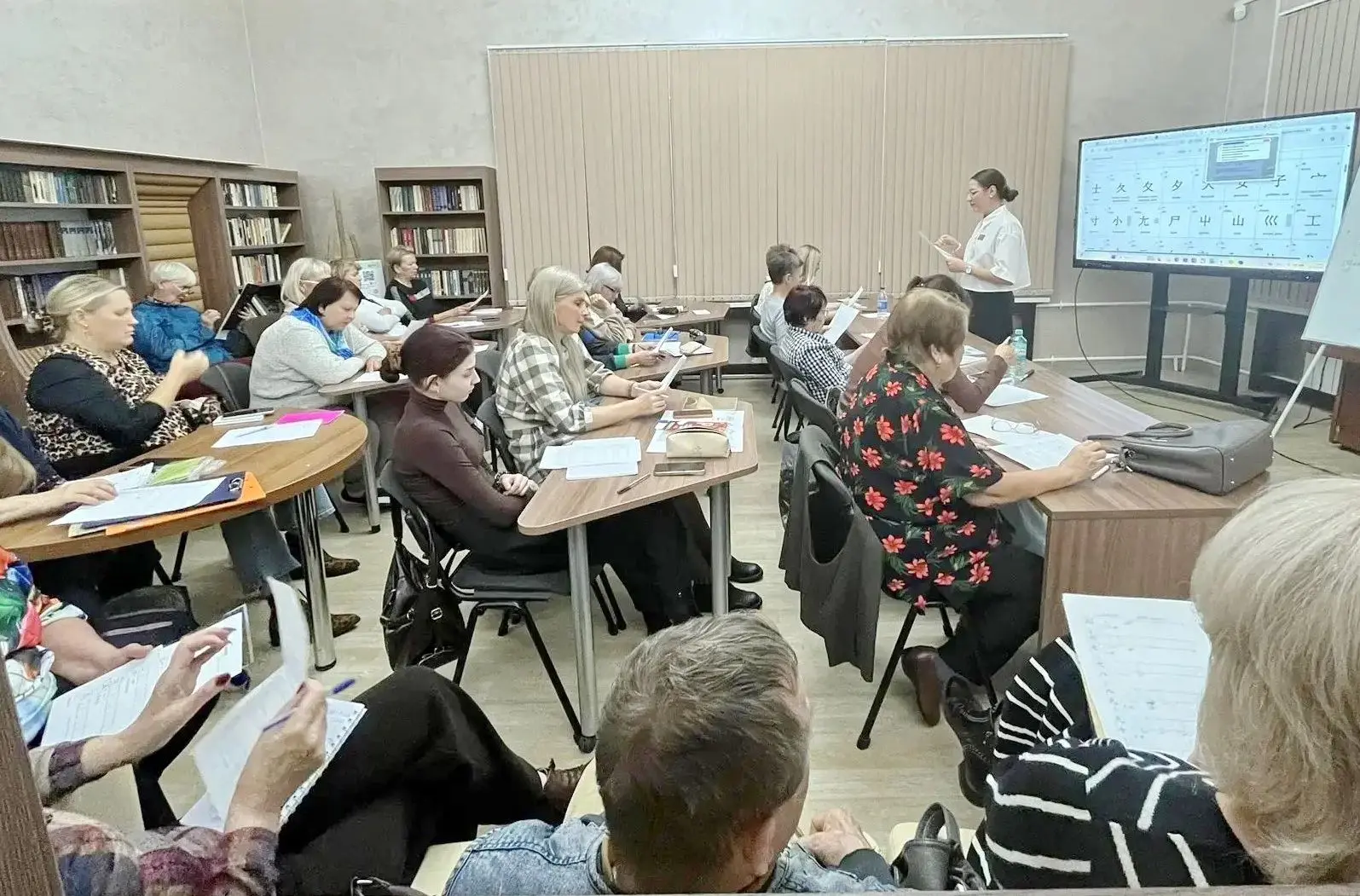 В библиотеке № 3 им. Л. Беспрозванного 7 октября состоялось долгожданное первое занятие...