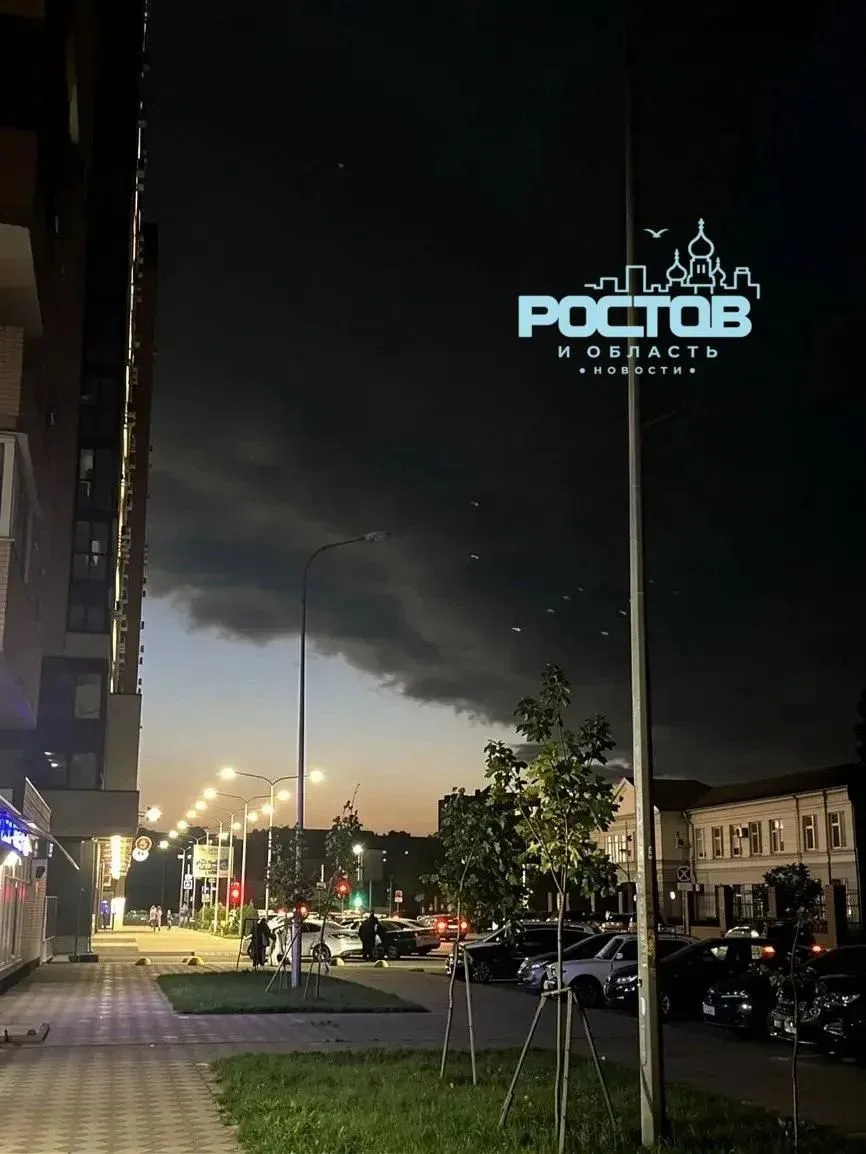 🔥 Ростов и Батайск: в воздухе запах гари, небо затянуто тёмной тучей 🔥