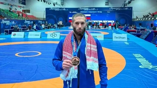 Тренер краснодарской спортшколы завоевал бронзу чемпионата мира по борьбе в Иордании