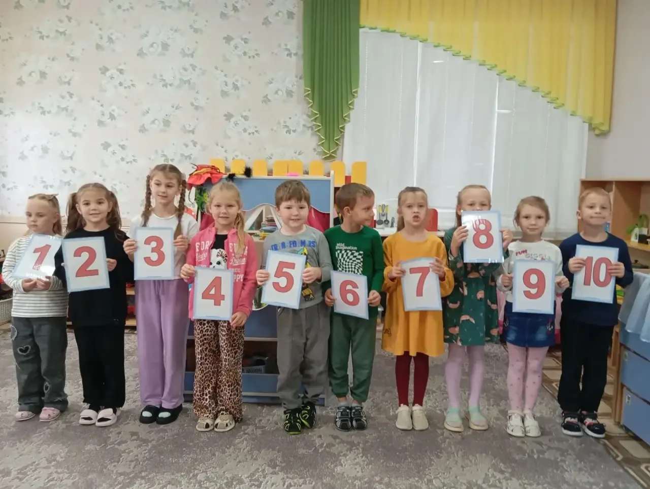 🎓 Ребята подготовительной группы "Яблонька" погрузились в мир математики! 🎓