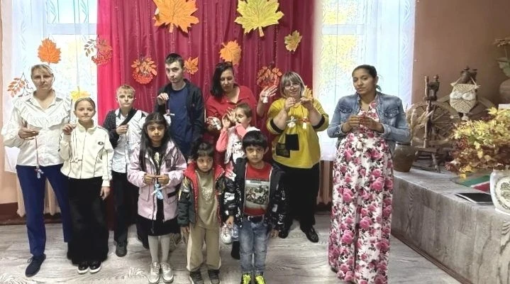 В Гуково сделали старинную куклу-оберег