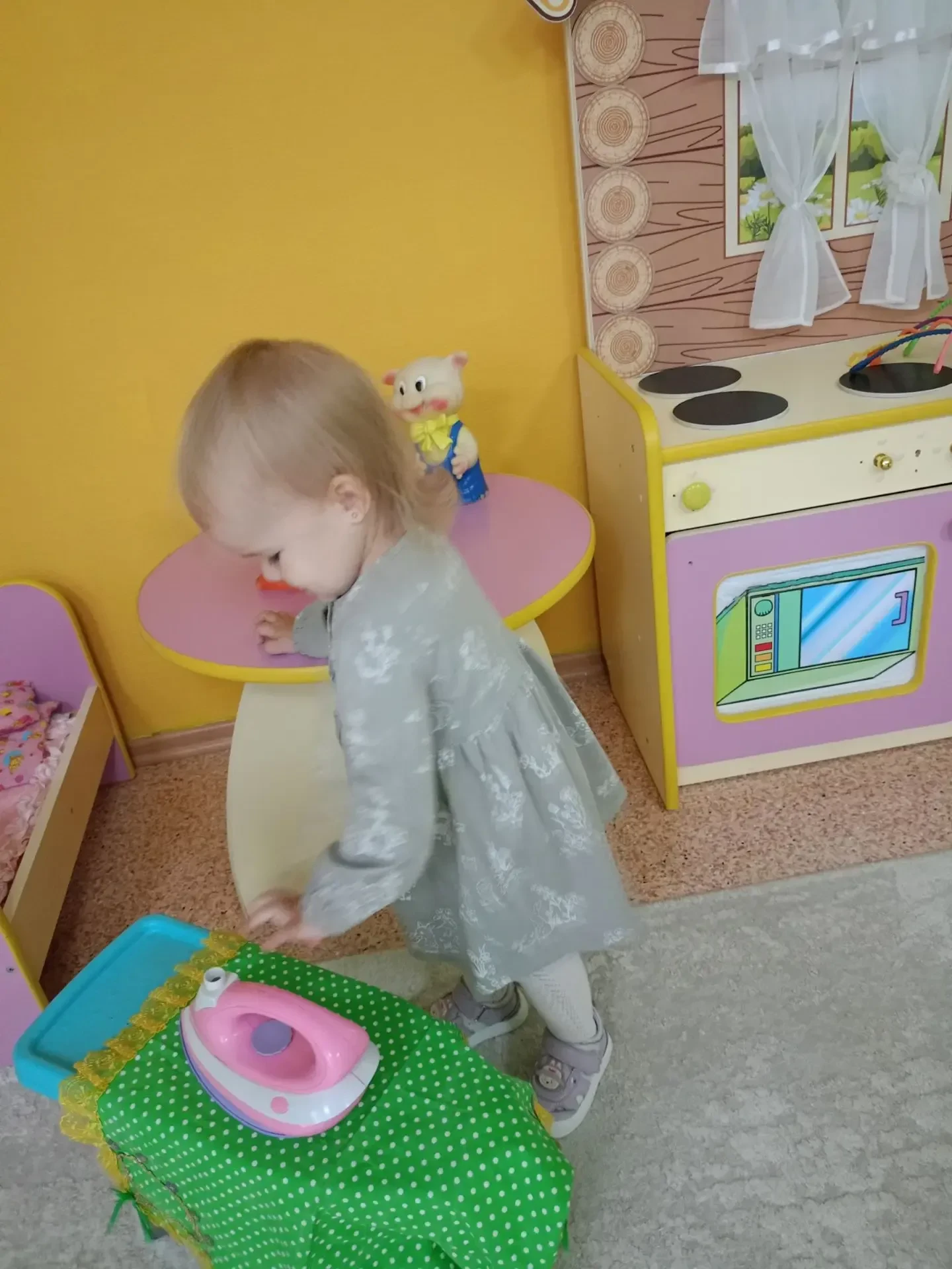 В нашей группе «Деревенский дворик» подрастают настоящие помощницы! Наши самые маленьки...