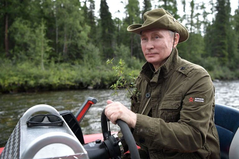 Сегодня свой день рождения отмечает наш лидер – Владимир Владимирович Путин. Без малейш...