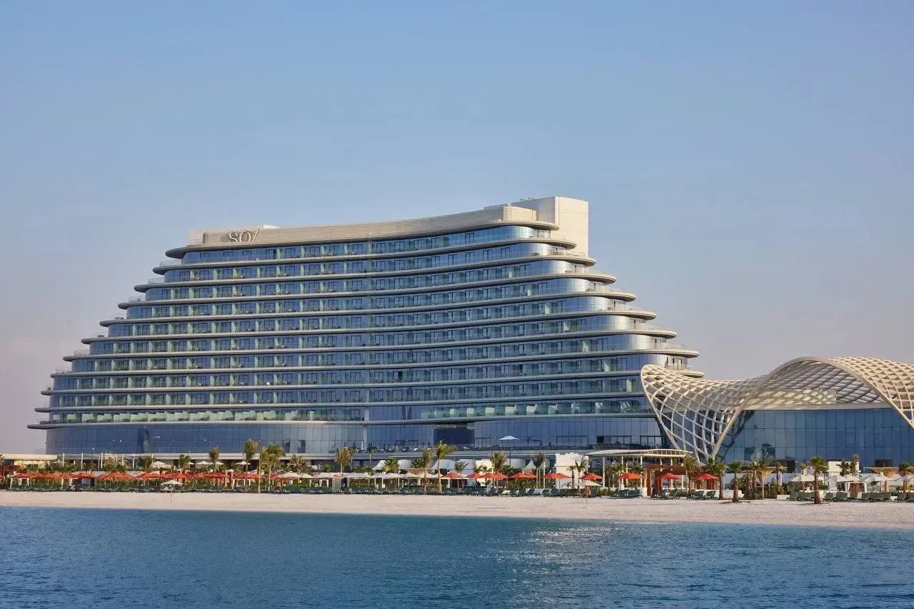 Лучшим курортом Рас-эль-Хаймы 2026 по версии World Travel Awards 2026 назван отель SO/ ...