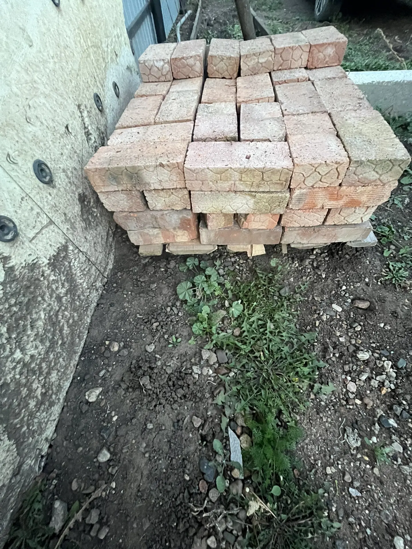 100шт новый цена 25р штука тел 89128452801