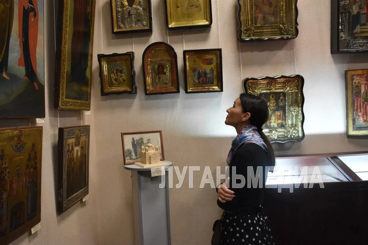 The Lugansk Republican Art Museum has opened an exhibition of icons "Hail, Our Joy", de...