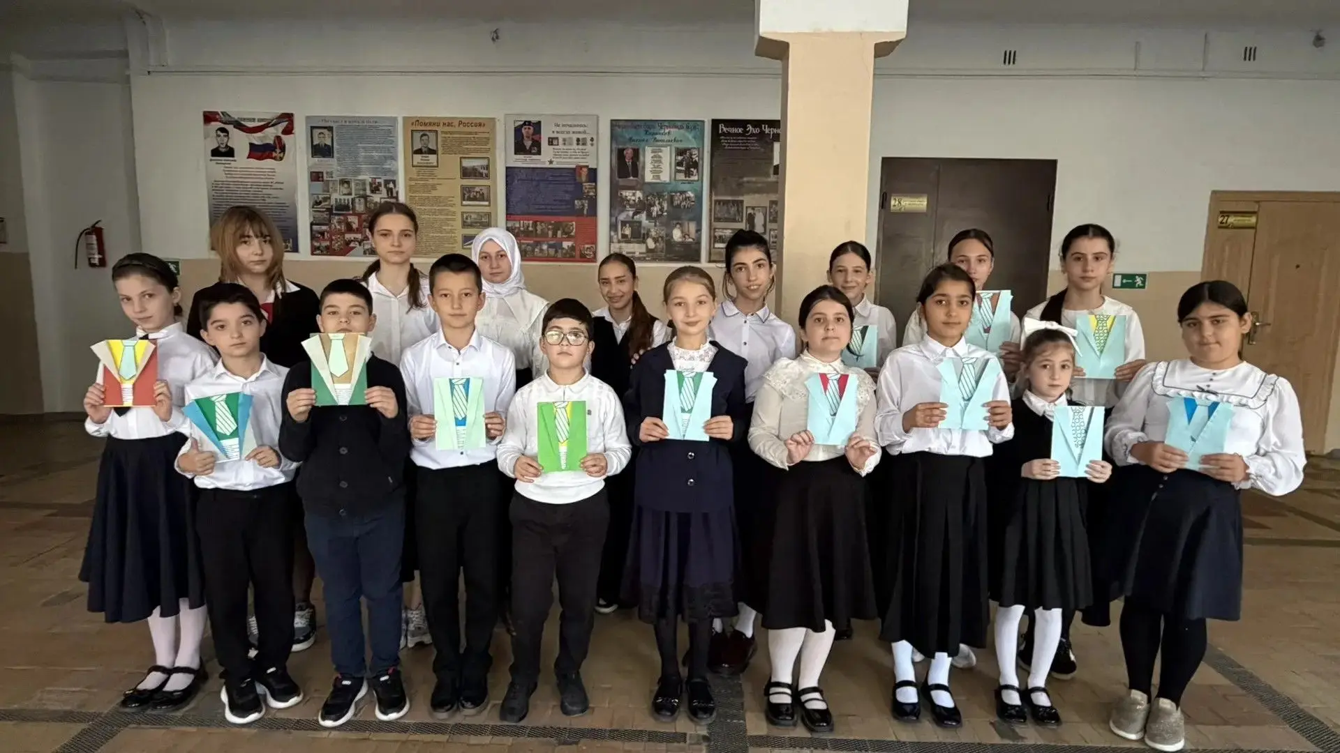 Сегодня, 14 октября, учащиеся 7 «А» (Кл. рук.: Сулейманова А.Г.) и 4 «В» (Кл.рук.: Грен...