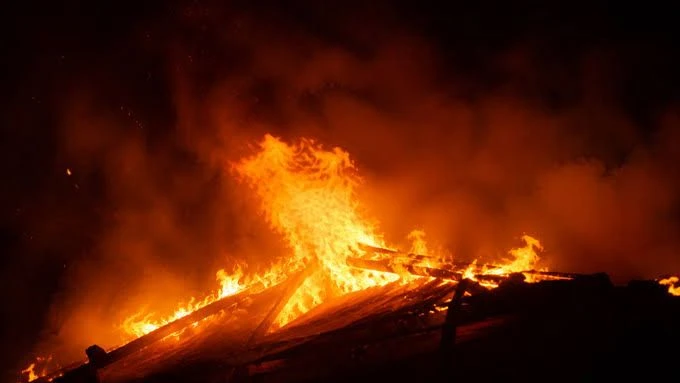 6 октября в селе Новозыряново, на улице Зеленой произошел пожар.