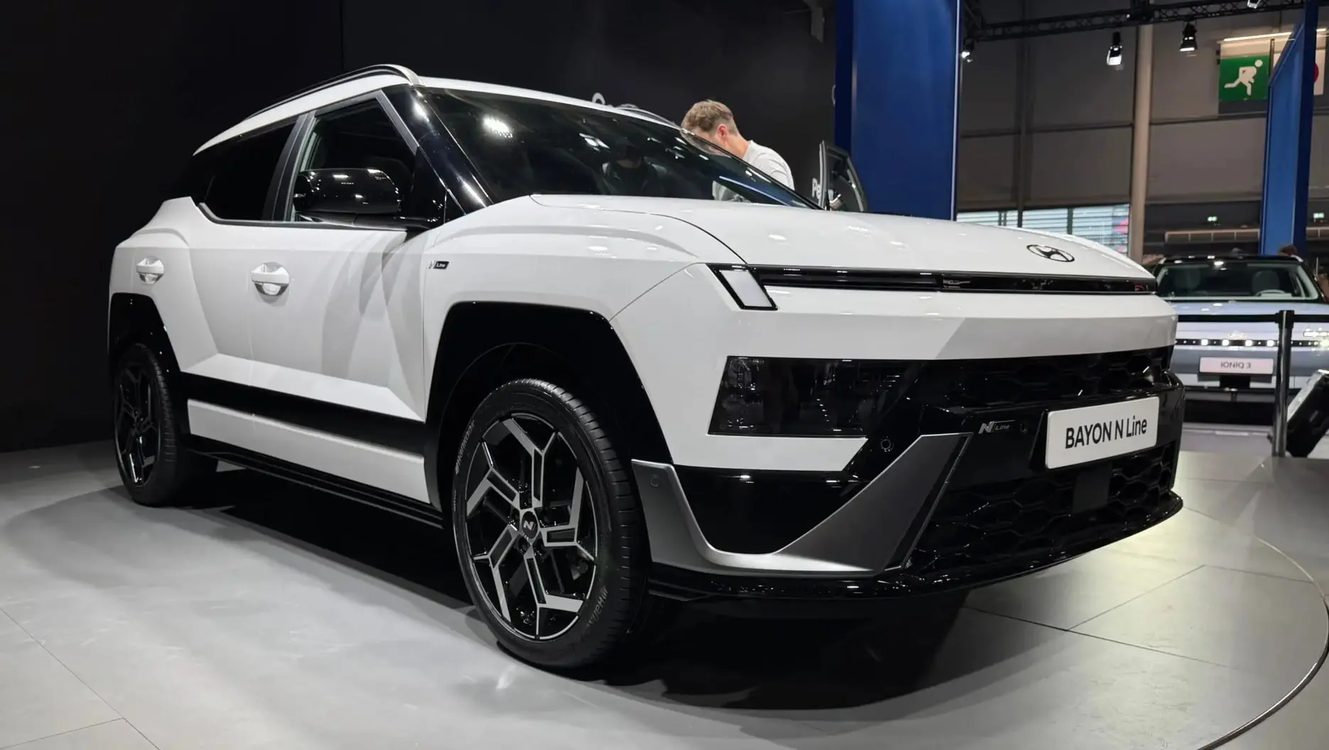 Hyundai Bayon сменил поколение и получил гибридную версию