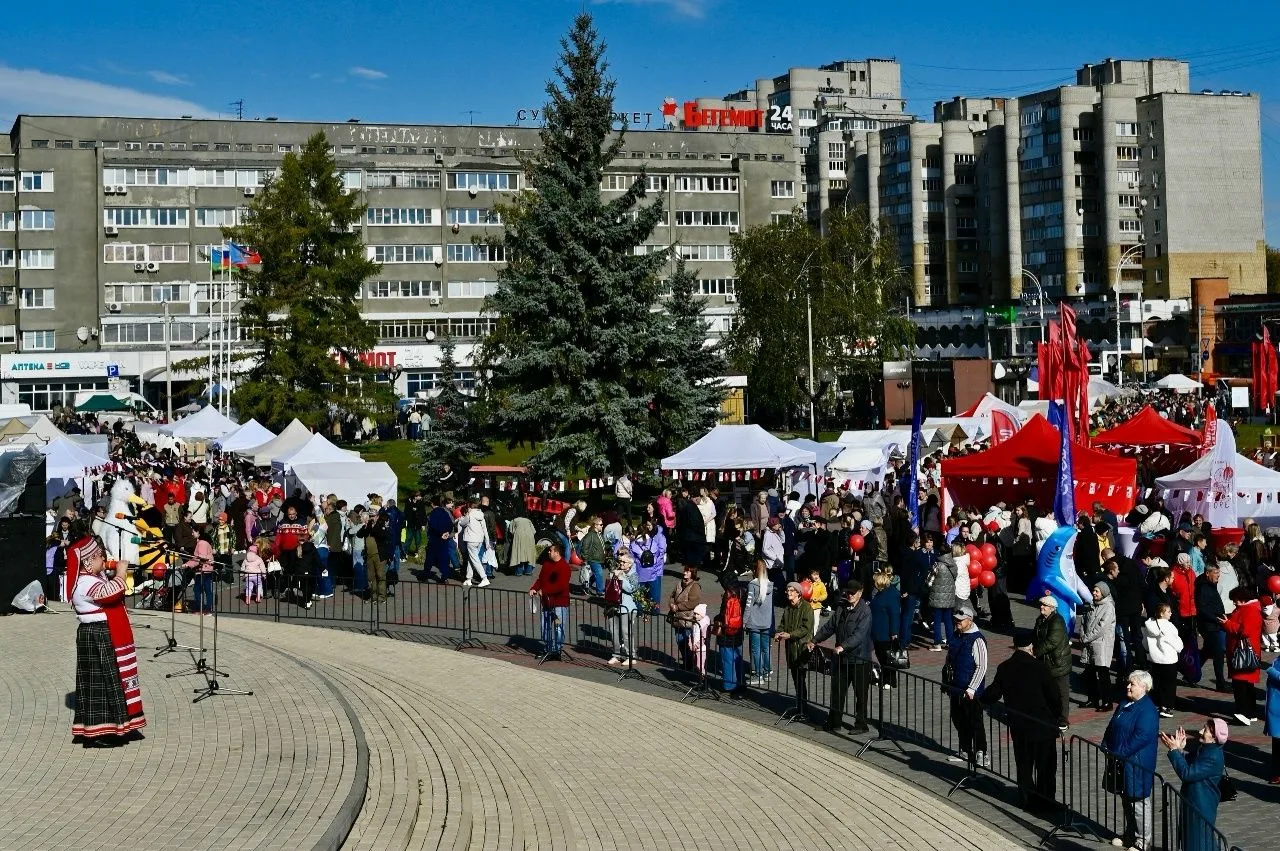 🍁 В Тамбове у "Кристалла" прошла Большая осенняя ярмарка