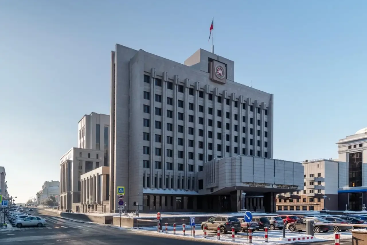 В Татарстане с 2027 года повысят оклады работников госорганов