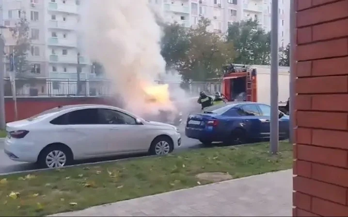 🔥 Автомобиль загорелся в Перово