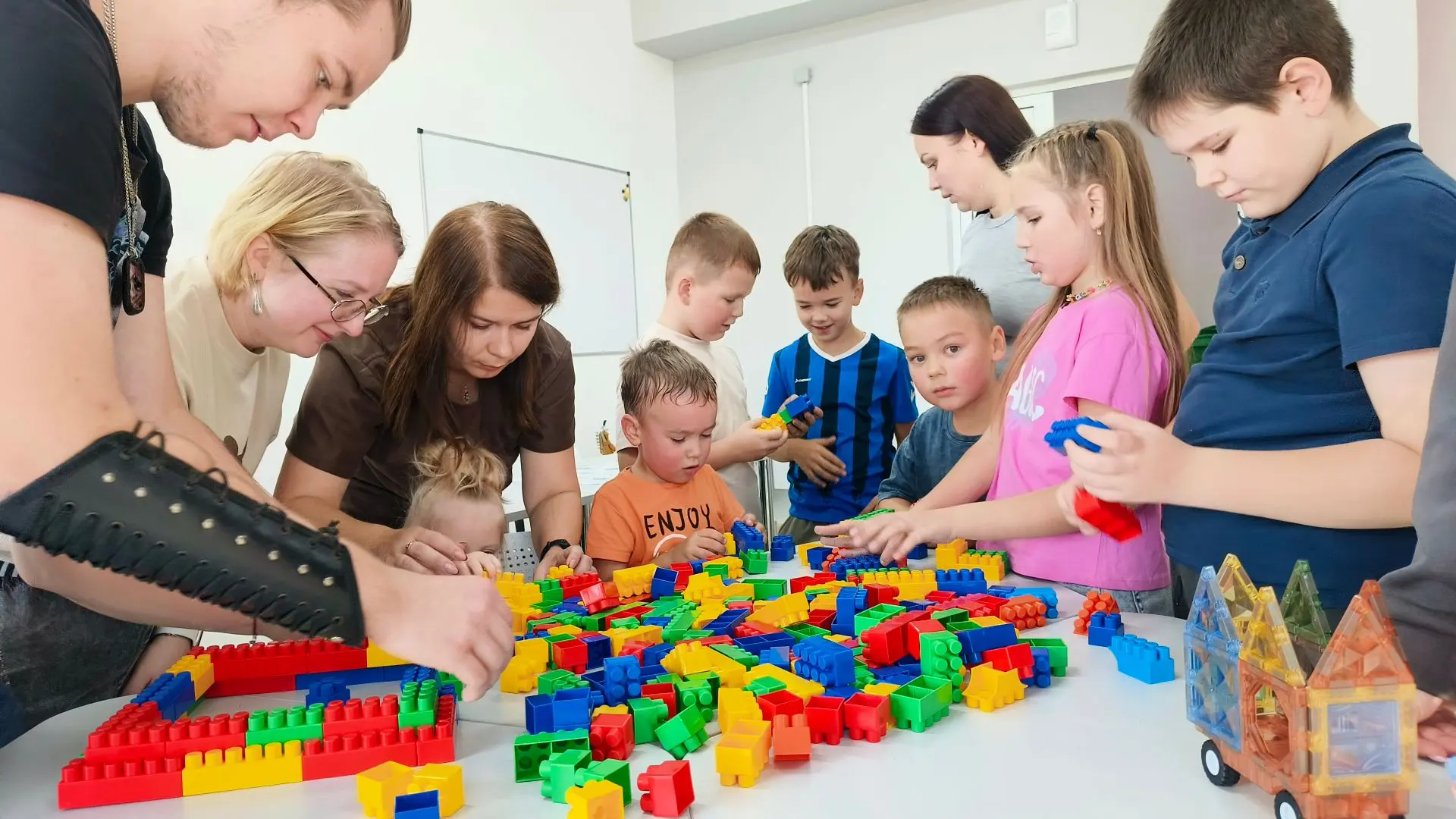 🏡 Строим дом будущего вместе!