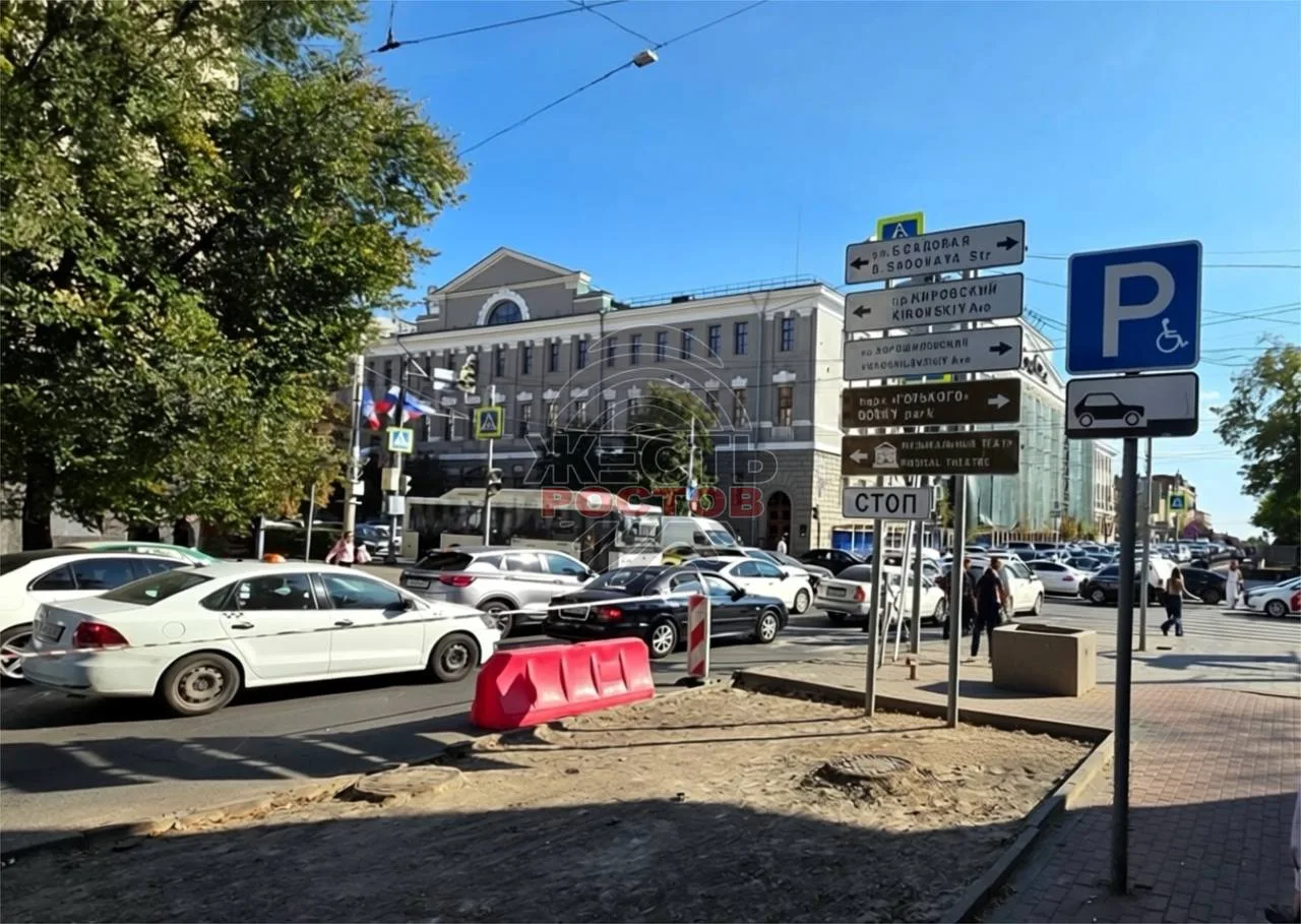 ❗️ В центре Ростова из-за неработающих светофоров возникли проблемы с движением