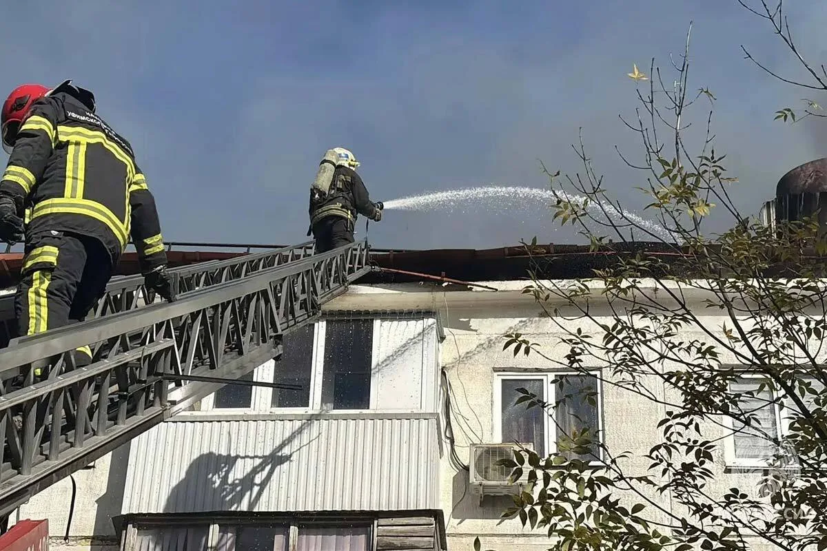 Пожар в жилом доме на улице Зорге в Уфе