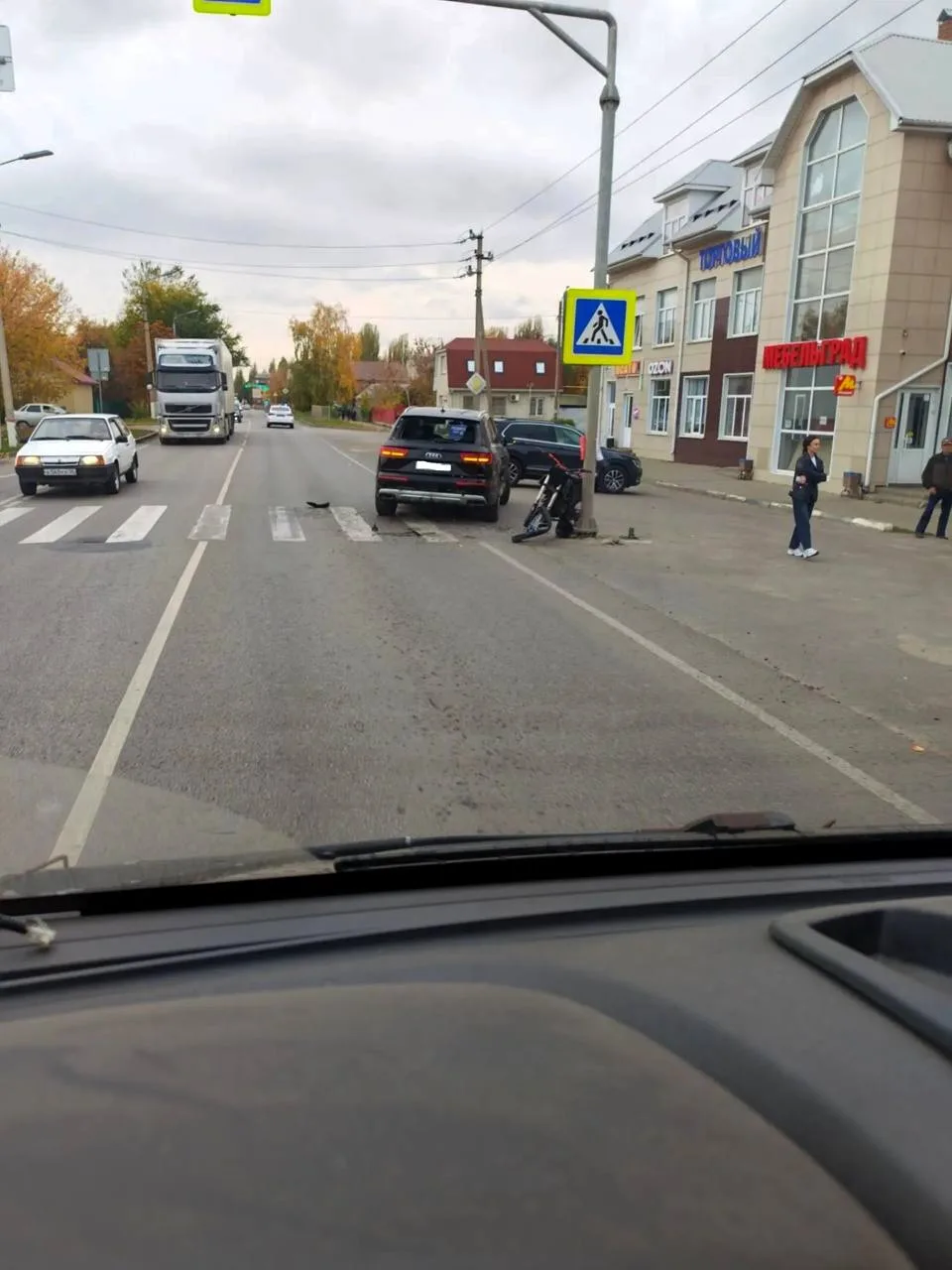 🏍 В Борисоглебске 16-летний мотоциклист врезался в автомобиль.