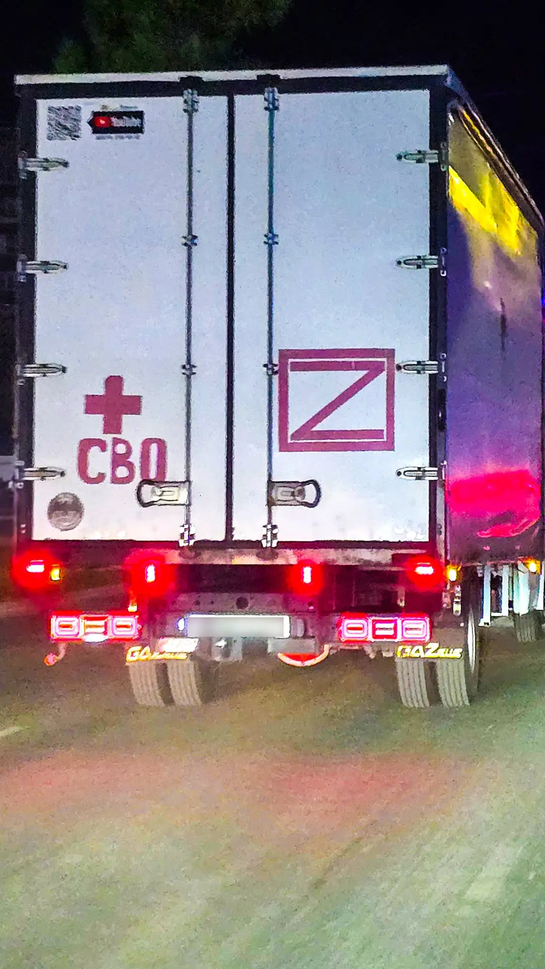 🚛🔴Сегодня в ночном потоке замечен белый фургон "Газель" с красным крестом, надписью "...