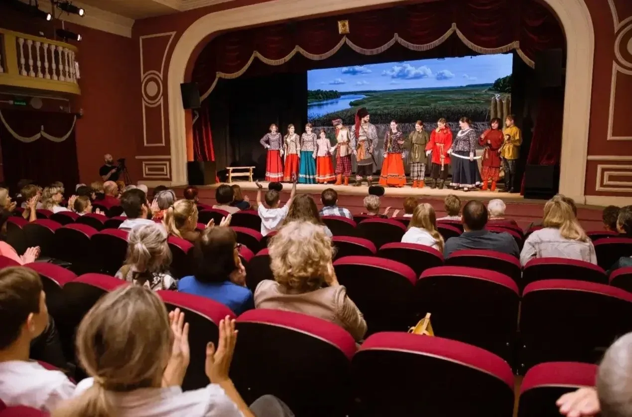 В Иркутском театре народной драмы завершился первый этап технического переоснащения. На...