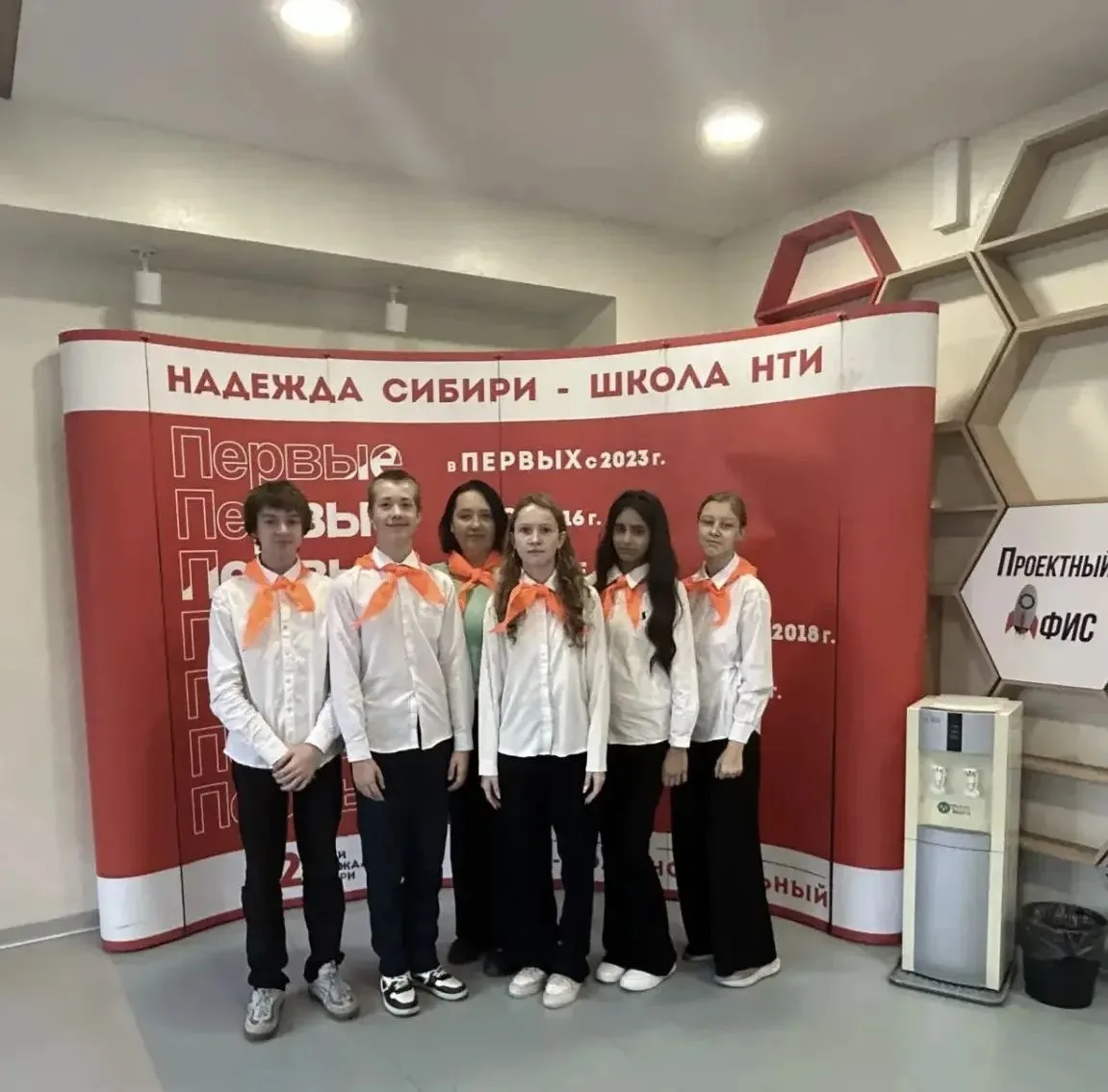 🚨Сегодня 15 ребят из нашей школы в составе 3 команд приняли участие на муниципальном э...