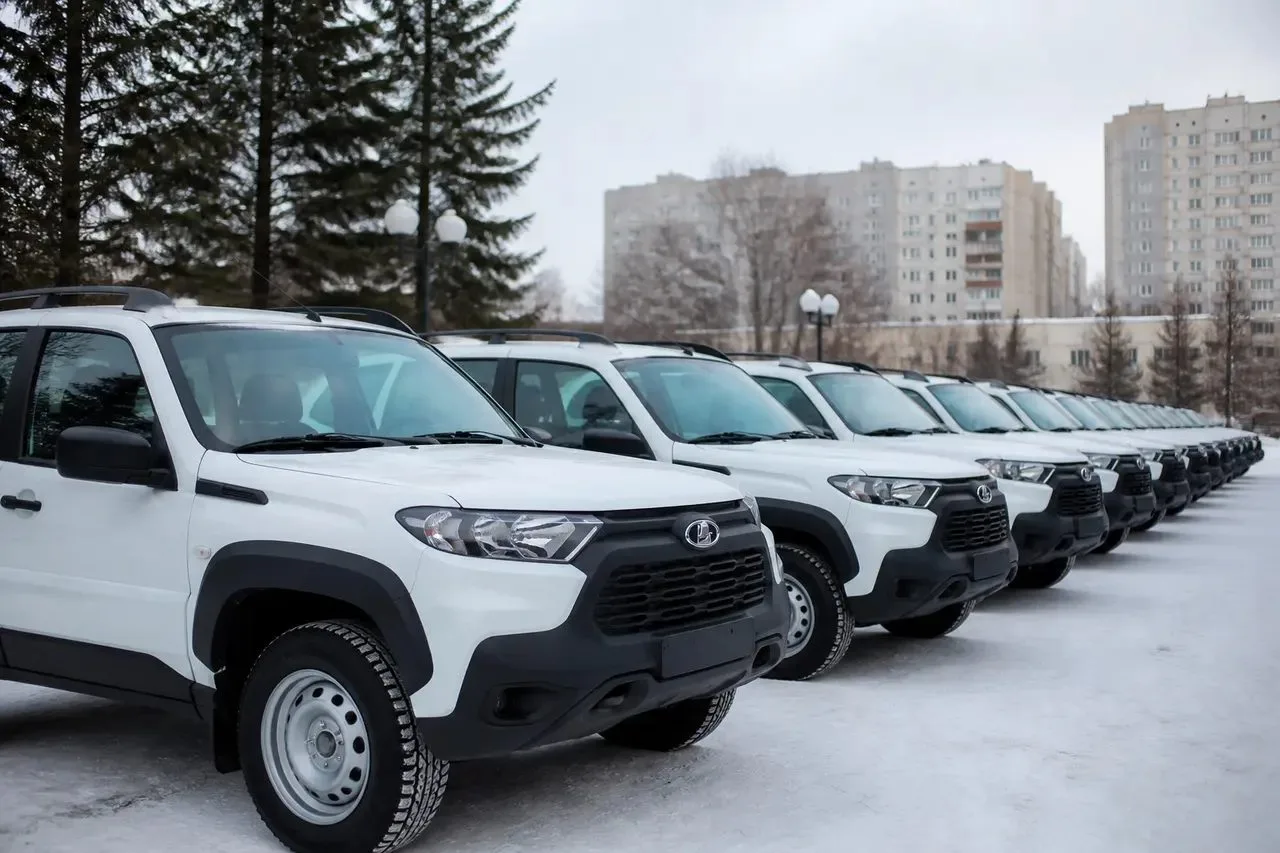 УИИ Новосибирской области получила 16 новых Lada Niva Travel для повышения мобильности ...