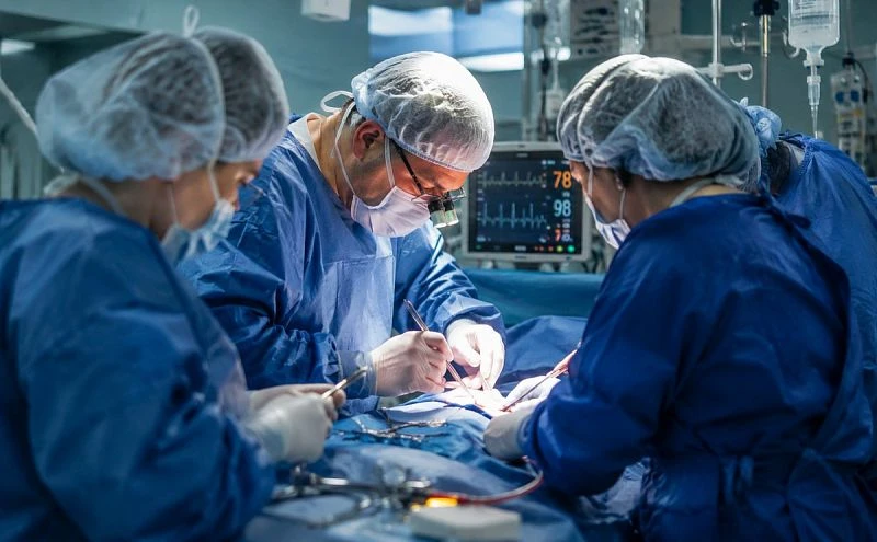 🚑 Беременную женщину спасли после остановки сердца и потери 7,5 литра крови в Улан-Удэ