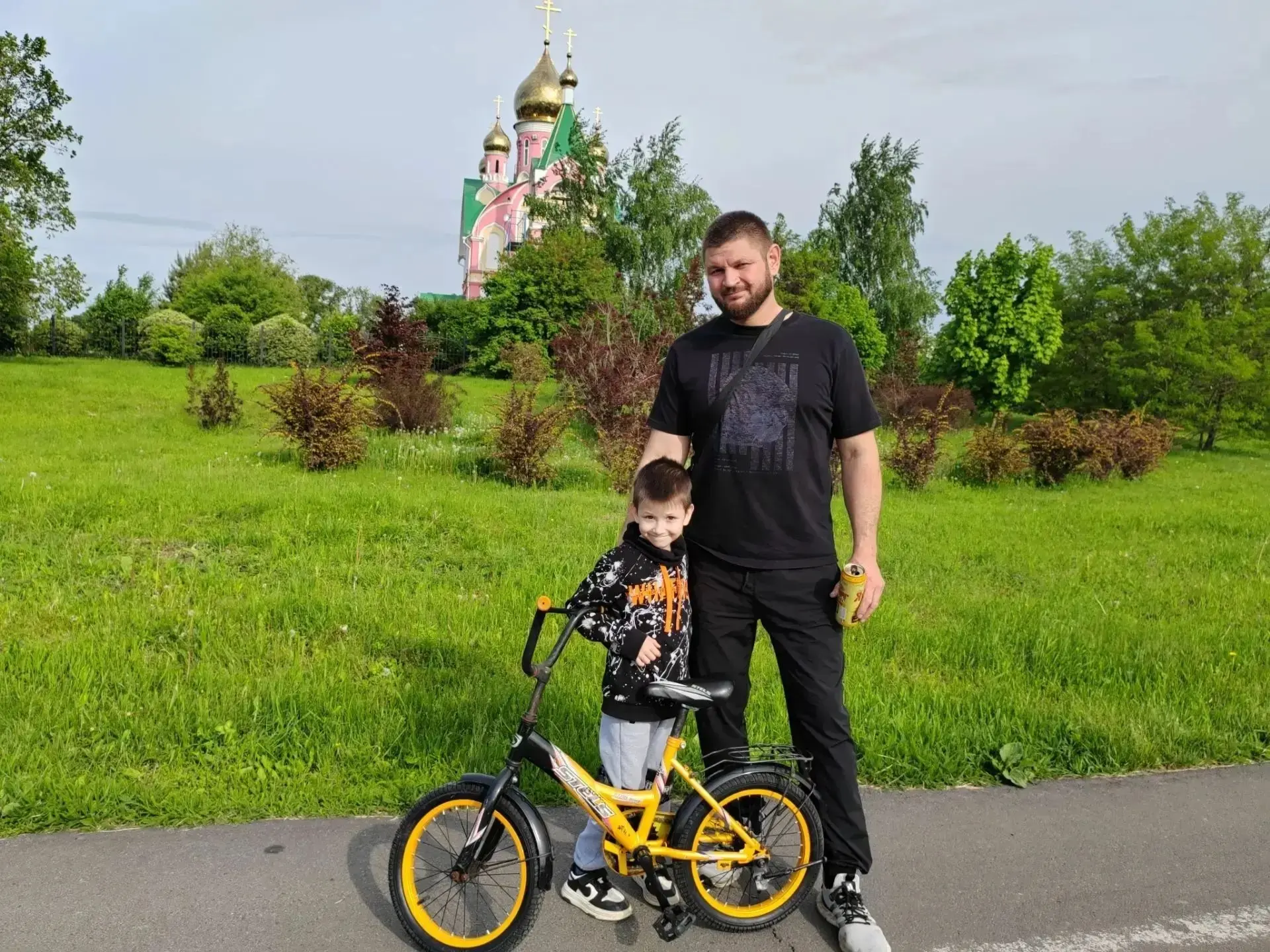 ⭐️С праздником пап поздравляют все дети,