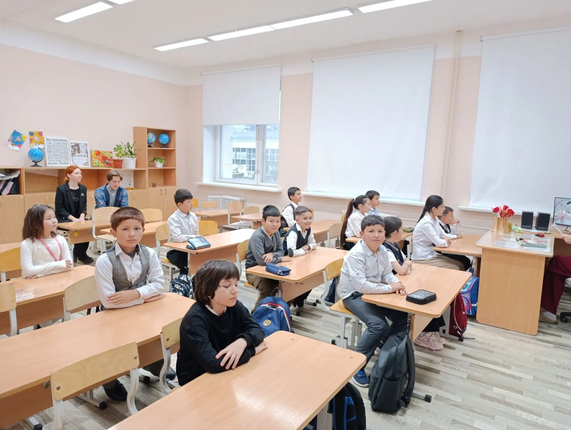 🛡️ Сегодня в нашей школе прошло очередное занятие из цикла «Разговоры о важном», посвя...