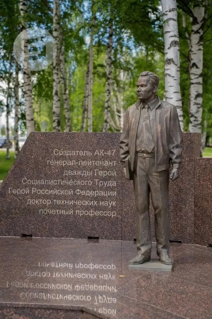🏔️ В Северной Осетии – Алании появится гора имени Михаила Калашникова — создателя леге...
