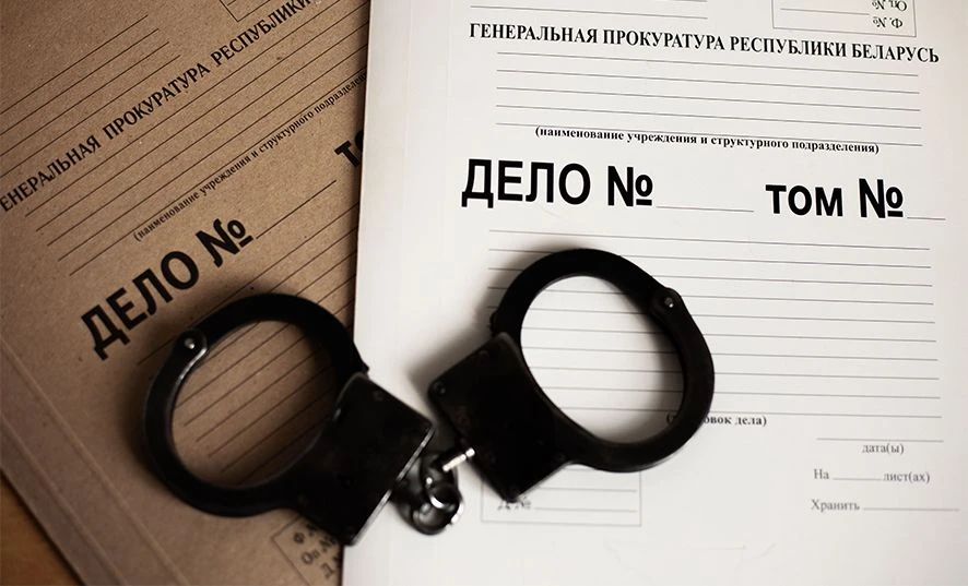 Мать обвинила дочь в угоне машины