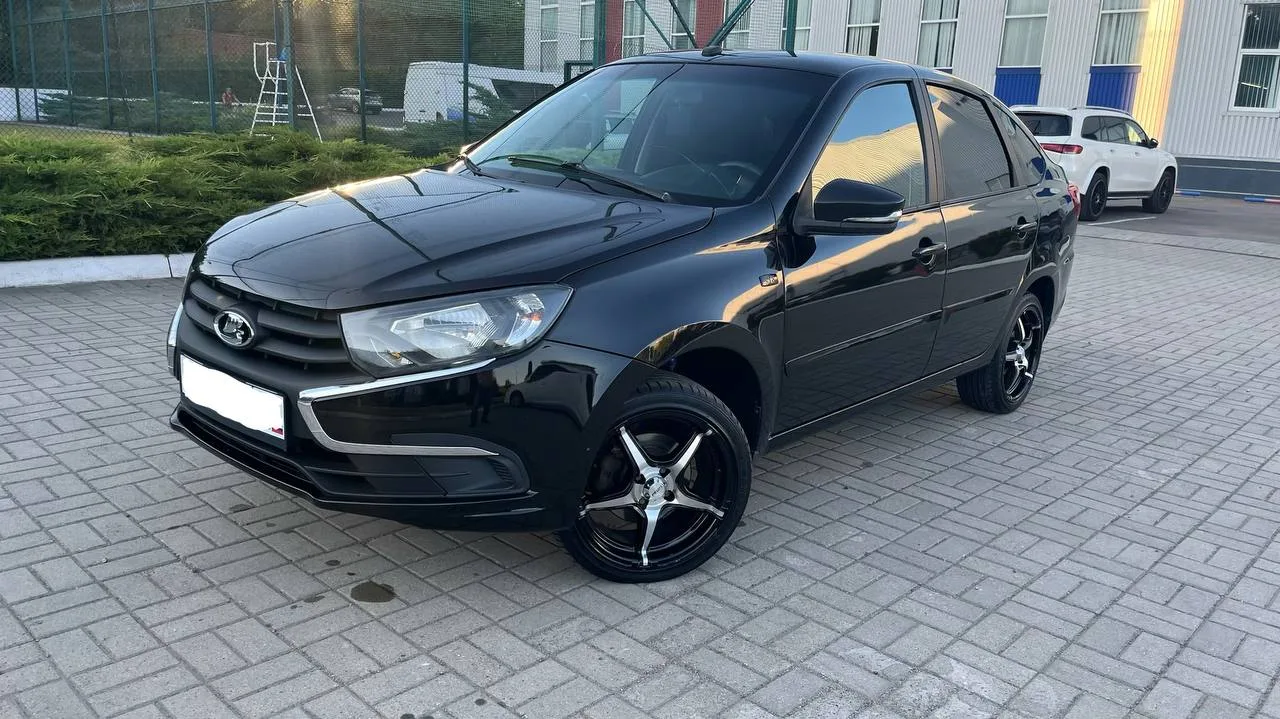 Лада Гранта 2019 год