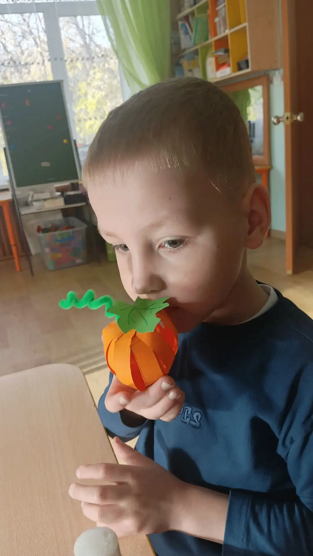 У Шпунтиков и Незнаек хороший урожай тыквы и репы                                      ...