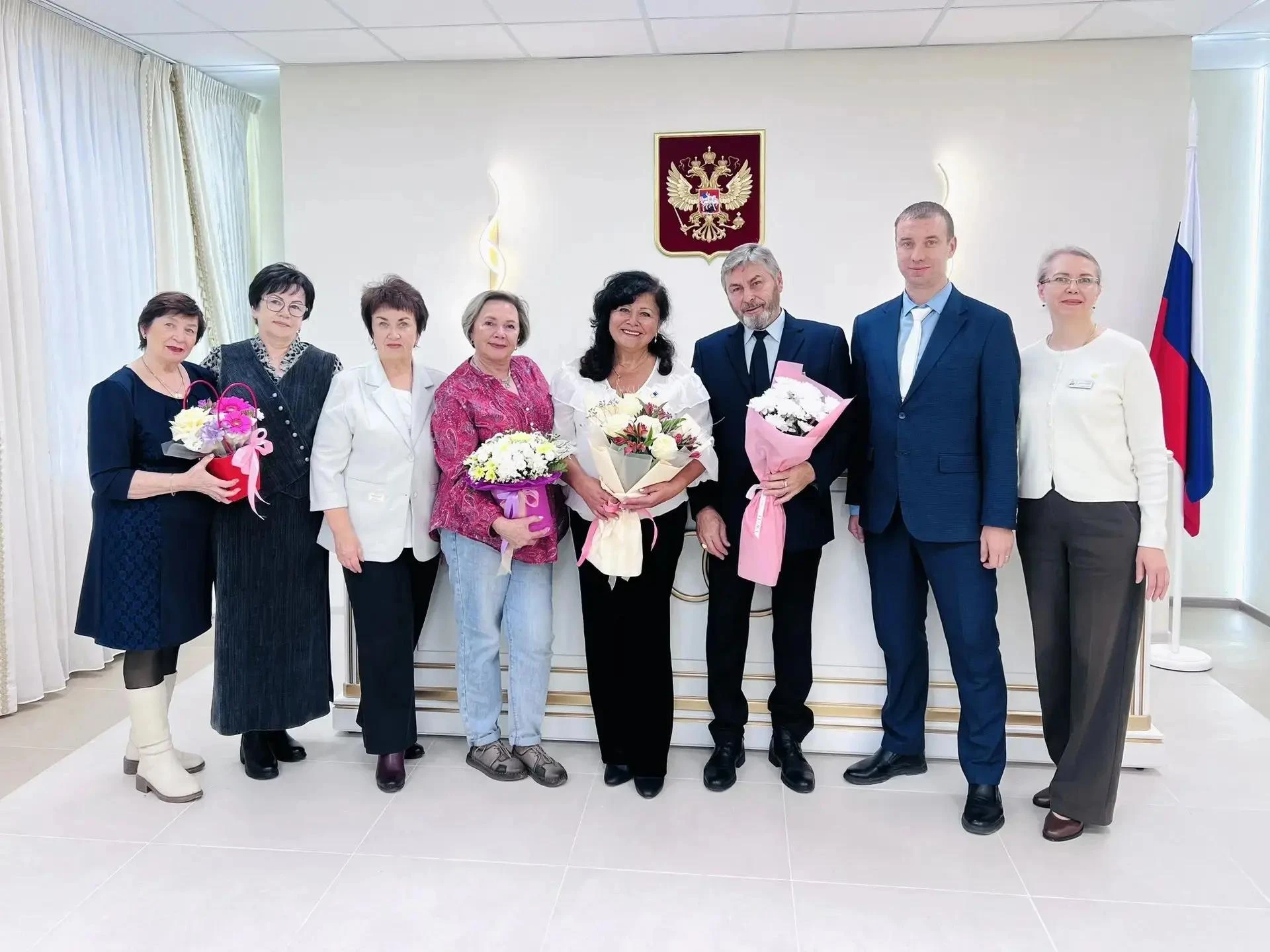 08 октября 2026 года в обновленном зале Кушвинского отдела ЗАГС состоялась трогательная...